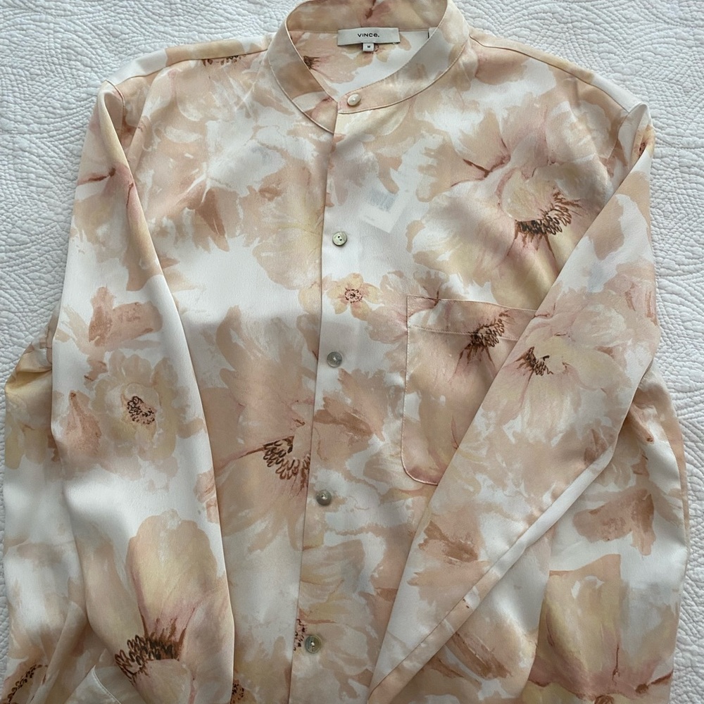 Vince floral blouse, peach, pink.  Never worn , new with tags.